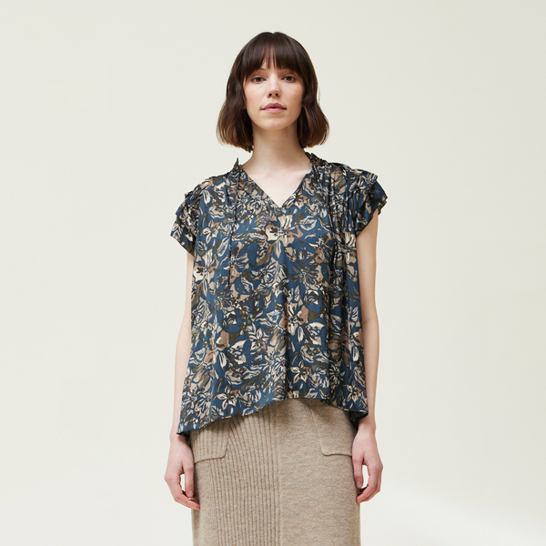 Grade and Gather - Printed Ruffle Sleeve Blouse - Dark Steel